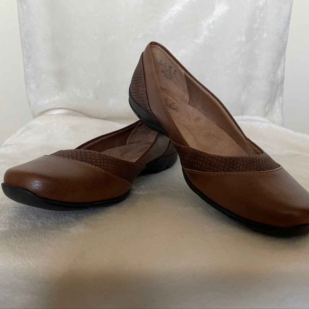 Life Stride Brown Flats Comfort Loafer Mocassin Brown Tan Size 8.5 M